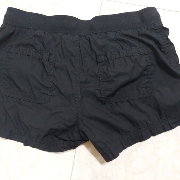 a.n.a. Ana A New Approach Black Elastic Shorts Perfect For Summer Size 4 - Picture 3 of 10